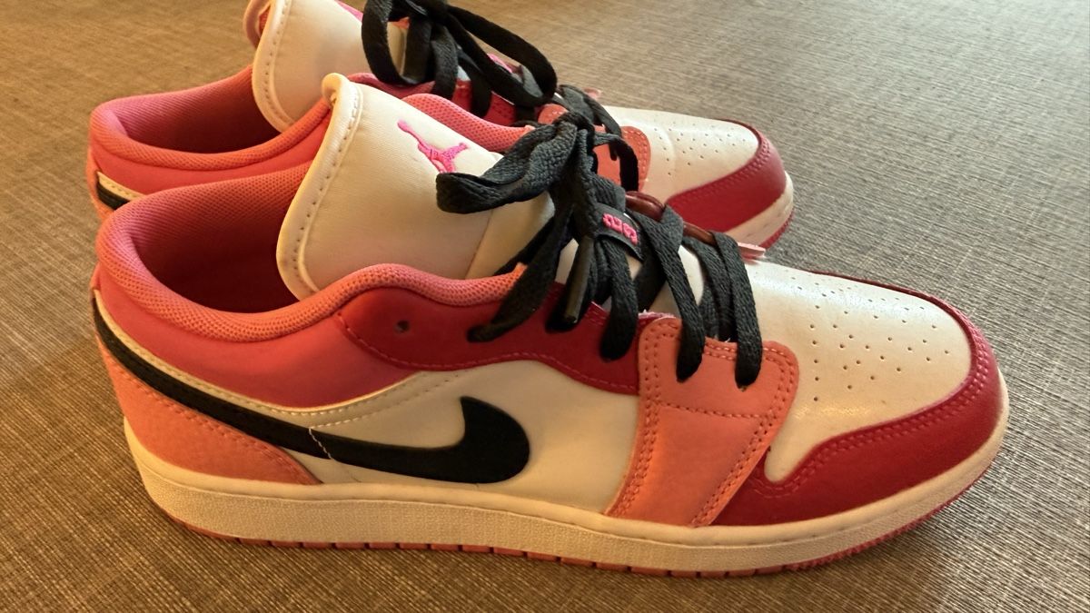 Jordan Damenschuhe: Basket Nike pink – Gebraucht aus Zürich von Blandine.1982