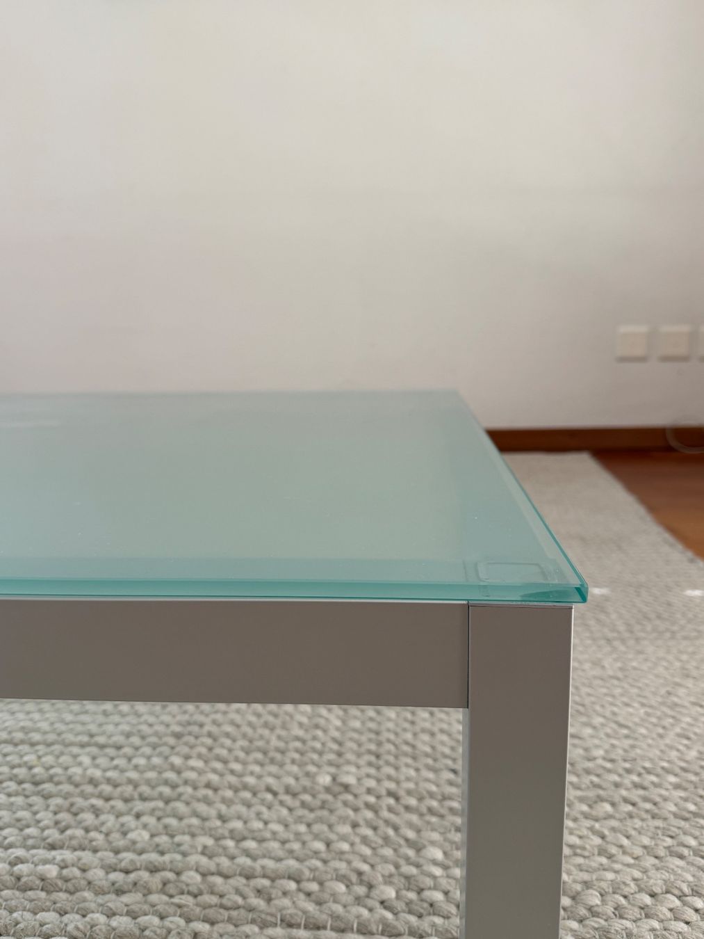 Tavoli: Moderner Couchtisch Glas/Metall rechteckig – Usato da Balgach venduto da sambu03 1