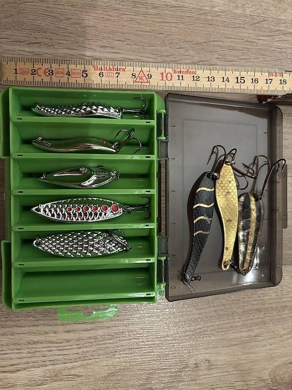 Esche: Löffel Köder Set mit Aufbewahrungsbox  – Usato da Abtwil SG venduto da fabianjaco 1