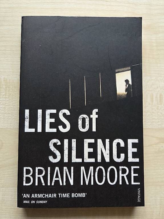 Libri: Brian Moore: Lies of silence – Usato da Lauerz venduto da betsan666