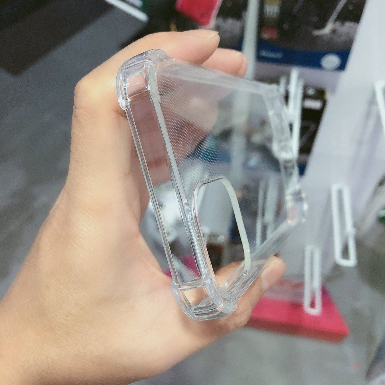 Cover & Protezioni schermo: iPhone 12/12Pro - coque Antichoc transp – Nuovo e nell'imballaggio originale da Morges venduto da DigiAC 9