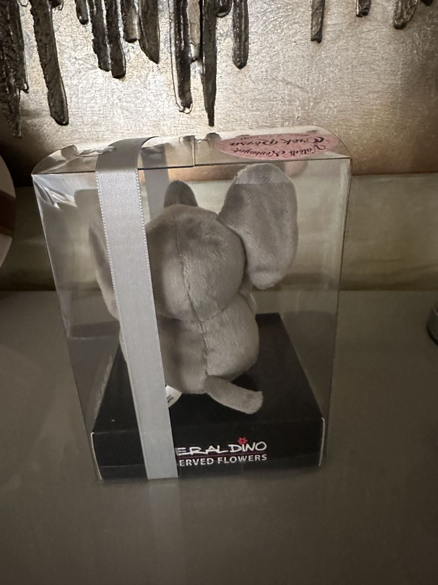 Statuette: Elefant mit einer ewigen Rose – Nuovo e nell'imballaggio originale da Sevelen venduto da Stopglobal. 5