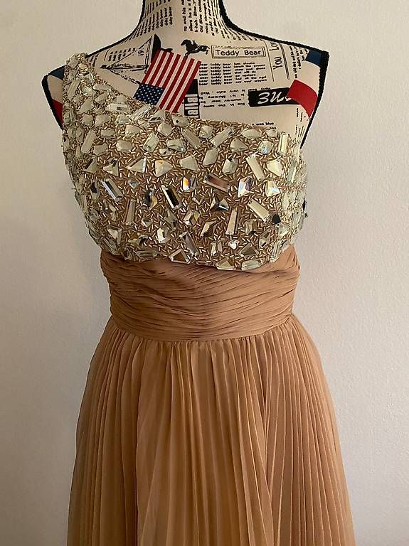 Robes: Abendkleid – D'occasion à aarau par Blejonline78 1