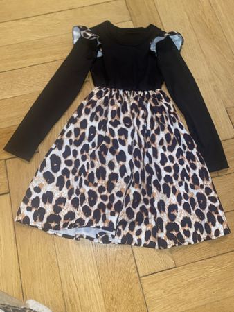 Mädchen Kleid Gr. 110/116 mit Leopardenmuster, Top Zustand!
