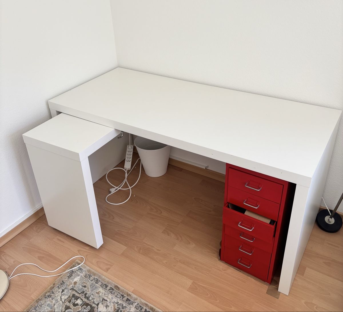 Scrivanie: Schreibtisch Ikea – Usato da Bern venduto da ser_z7zc 1
