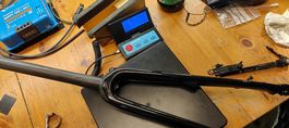 Vollcarbon Gabel Gravel mit passendem DT Rad