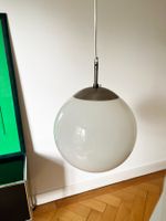 Retro Kugellampe im Bauhaus-Stil