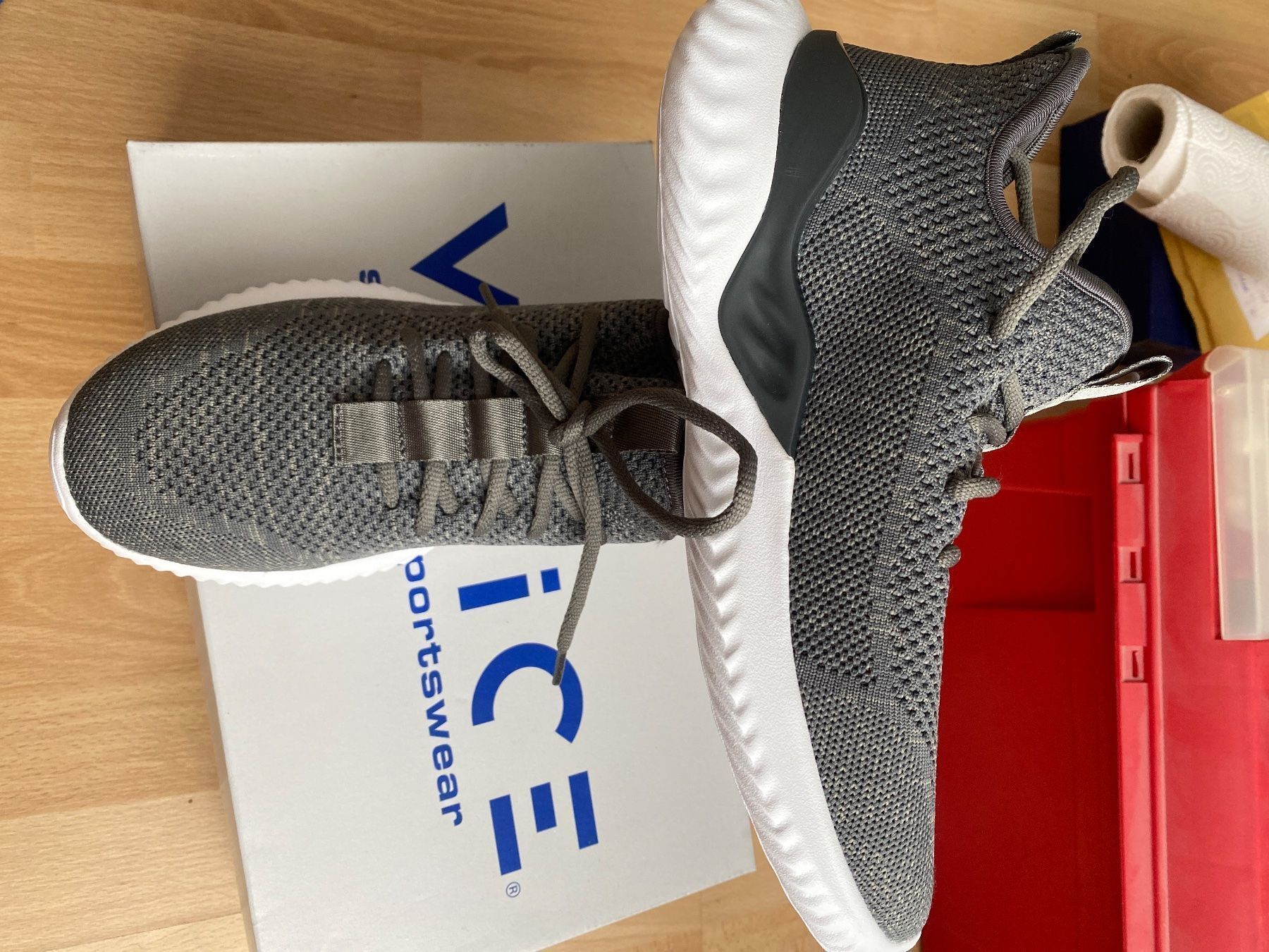 Scarpe da uomo: Turnschuhe Vty  Original Grau 40 große – Nuovo e nell'imballaggio originale da Läufelfingen venduto da Alles_Garantie 1