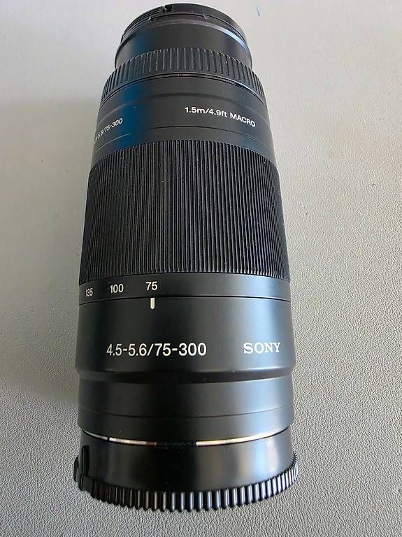 Sony Fotocamera: Sony A200 - Dig.Spiegelreflexkamera (2 Objektiven + Blitz) – Usato da Amriswil venduto da capri06 3