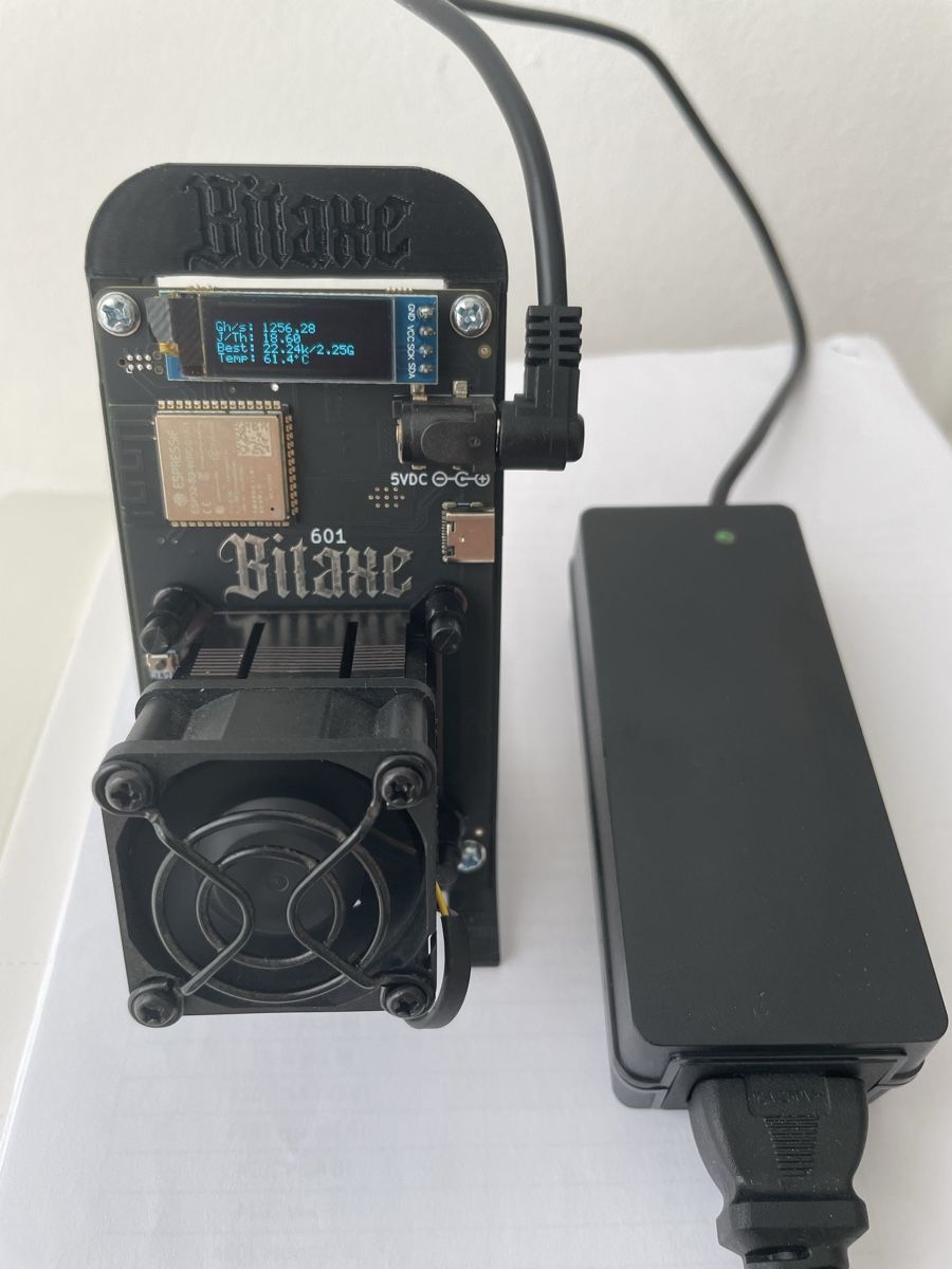 Coin Miner: Bitaxe Gamma 601 Bitcoin Miner – Nuovo (secondo la descrizione) da Uerikon venduto da Mreut1