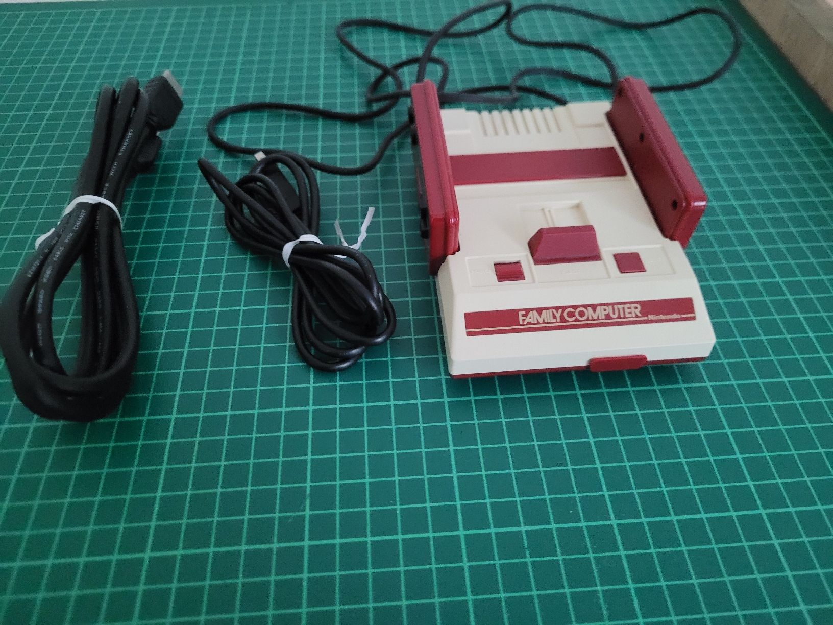 Nintendo Console: Nintendo Family Computer Mini Classic - With Games!  – Nuovo (secondo la descrizione) da Meyrin venduto da Retro-GZ 4