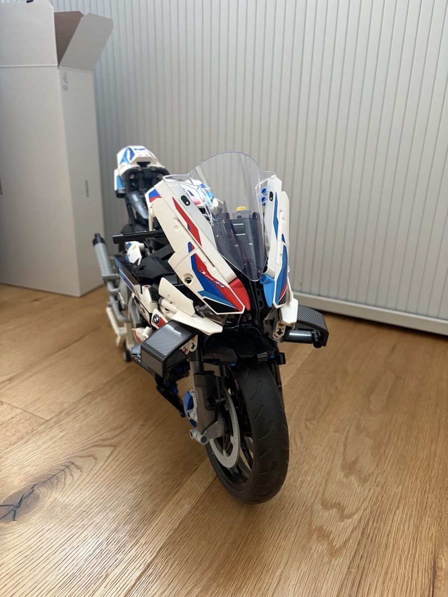 Lego Kit di costruzioni: Lego Technic BMW M 1000 RR - neuwertig – Usato da Lachen SZ venduto da Good.Deal 1