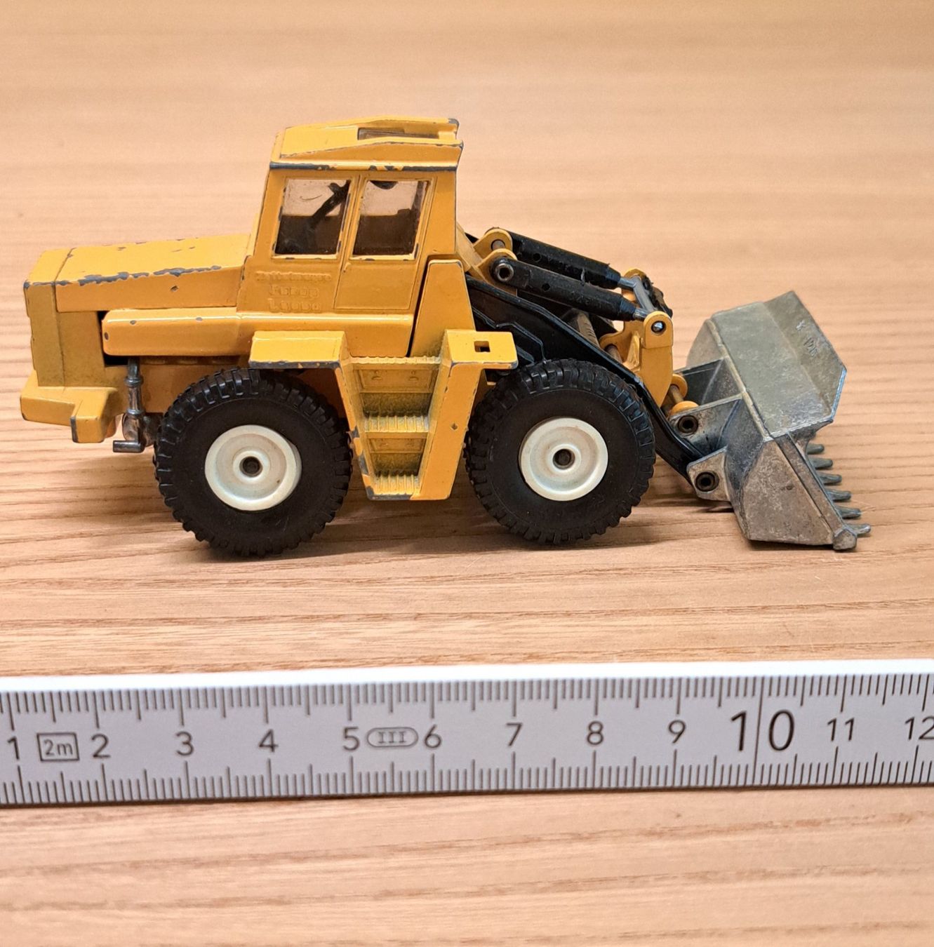 Siku Kit di modellismo & Modellini statici: Zettelmeyer / Siku / V270 / Lader Europ, L2000 – Usato da Dietlikon venduto da kosta.katoglou 3