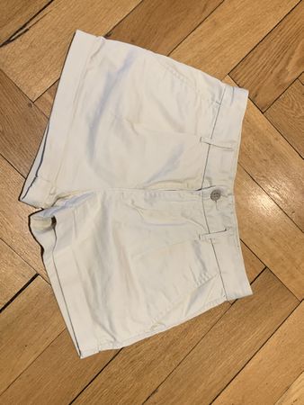Short beige Levis