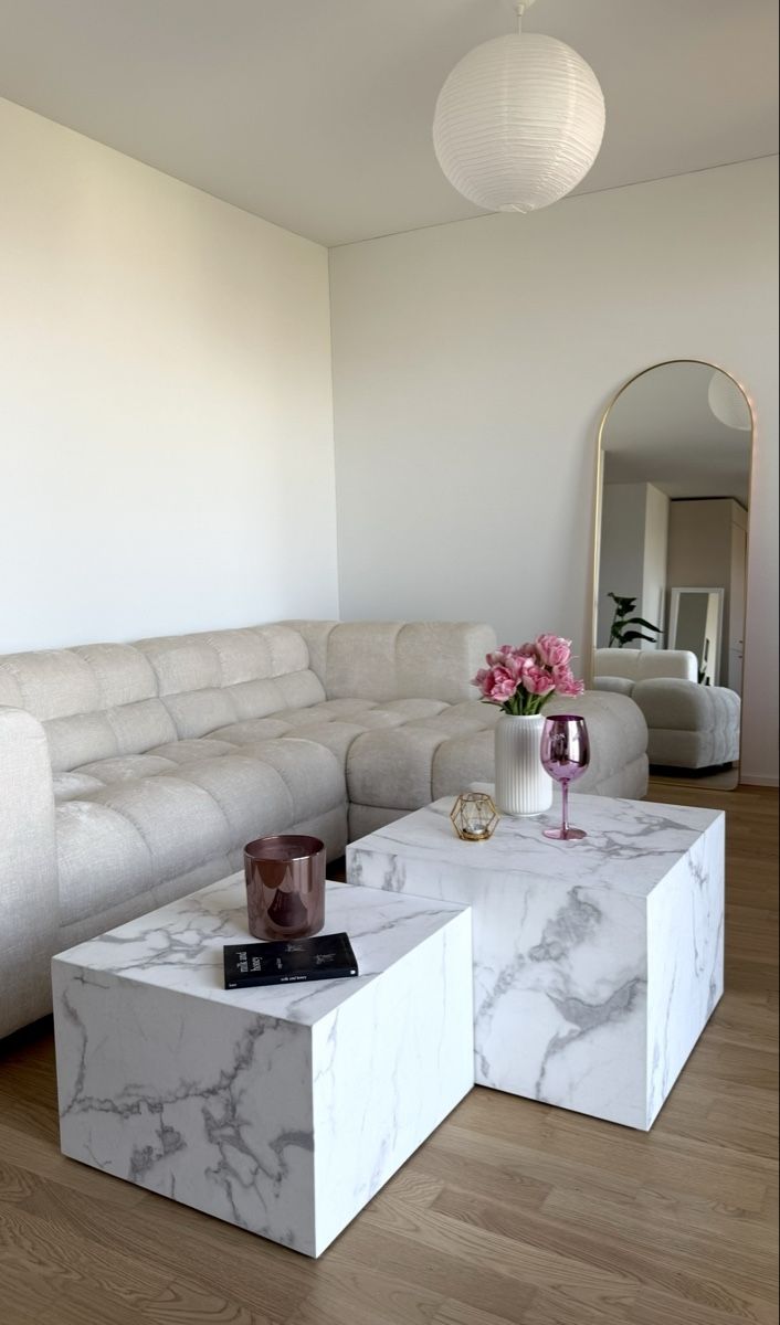 Tische: Elegante Couch-Tische (Marmoroptik) – Neu (gemäss Beschreibung) aus Basel von Sarina_H 1