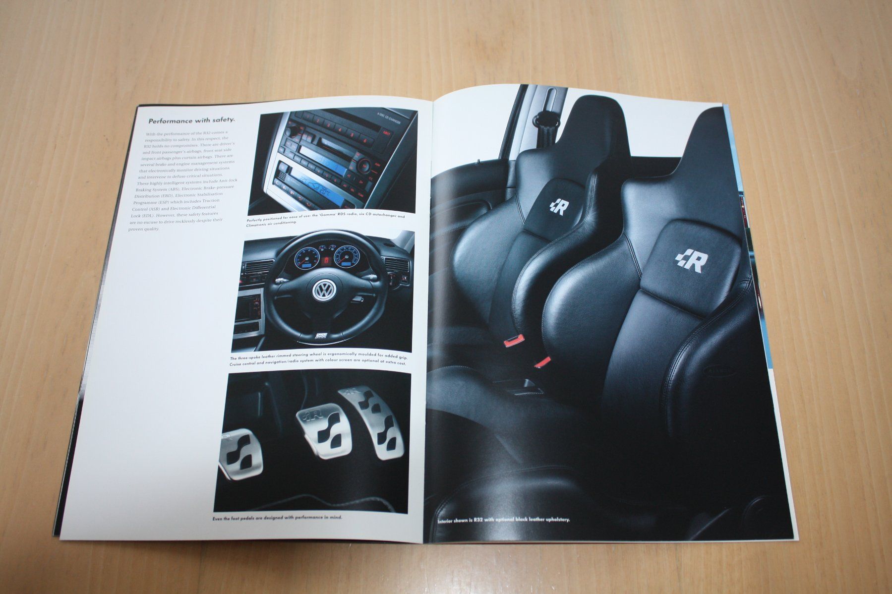 VW Documenti: VW Golf R32 Broschüre 10/2003 – Usato da Wikon venduto da erwin400 5
