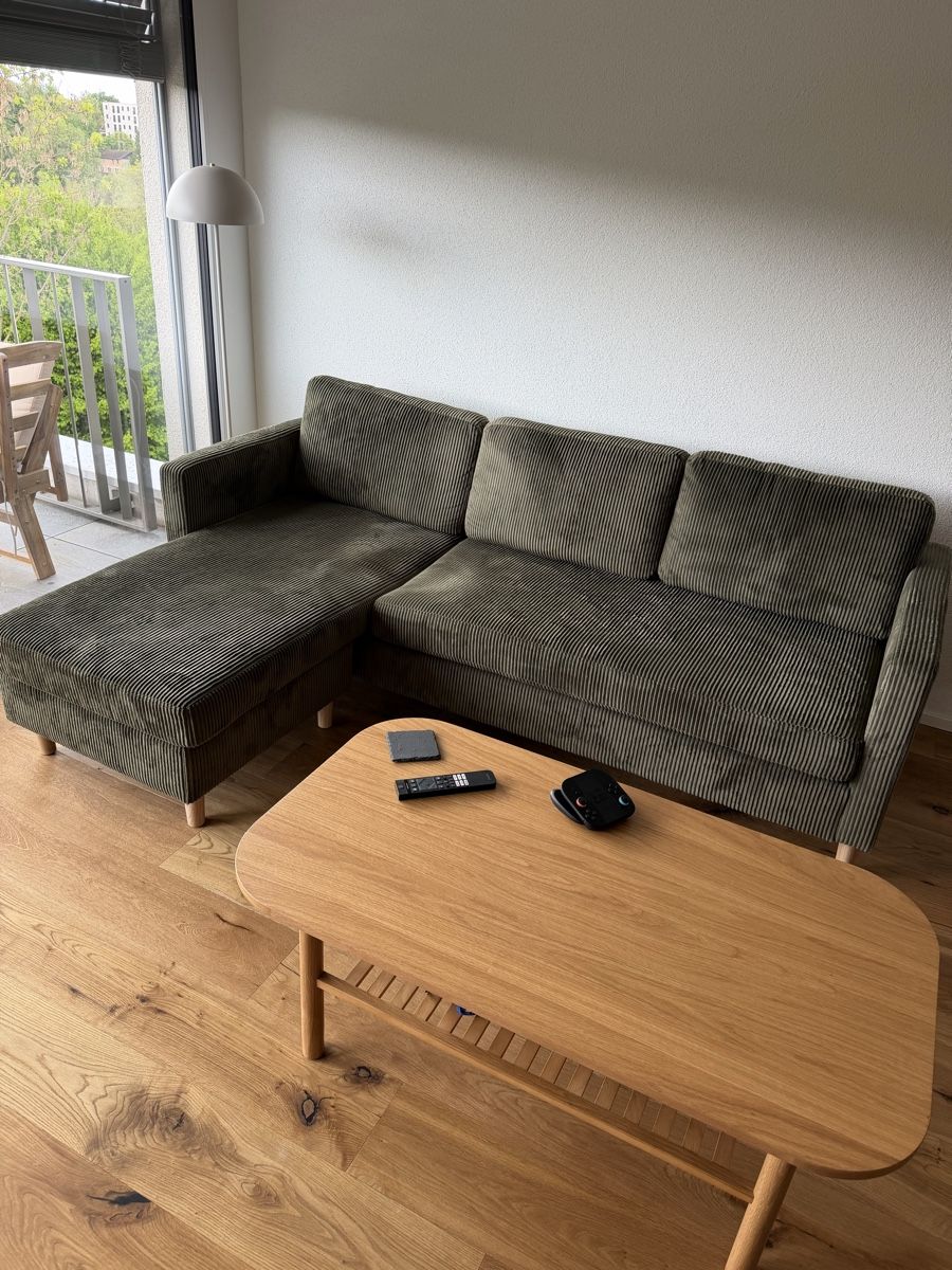 Divani: Gemütliches Ecksofa mit Rillenmuster - Top Zustand! – Usato da St. Gallen venduto da ass_5mtp 1