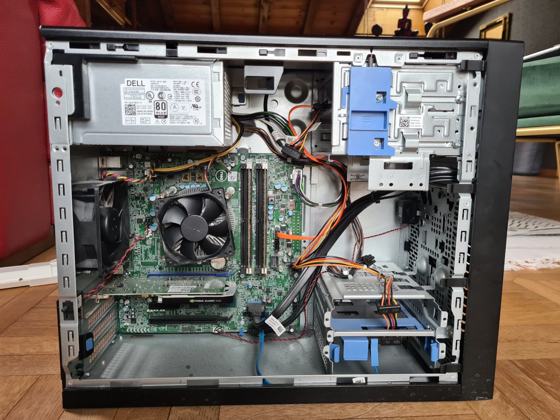 Dell PCs: Dell Precision 3620 Tower – Gebraucht aus Réchy von  3