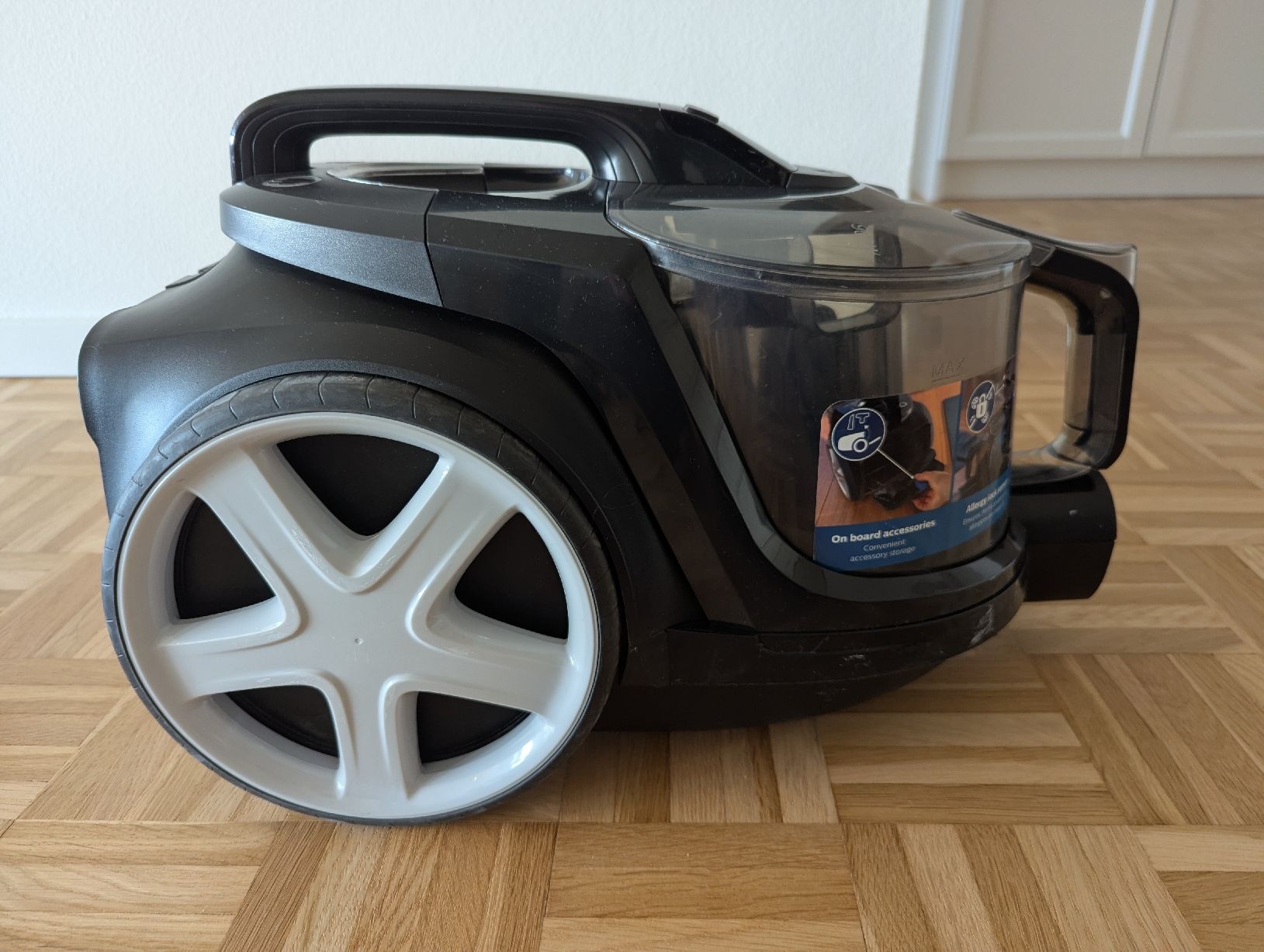 Philips Staubsauger & Zubehör: Philips Staubsauger 7000 Series – Gebraucht aus Zürich von weber_c 1