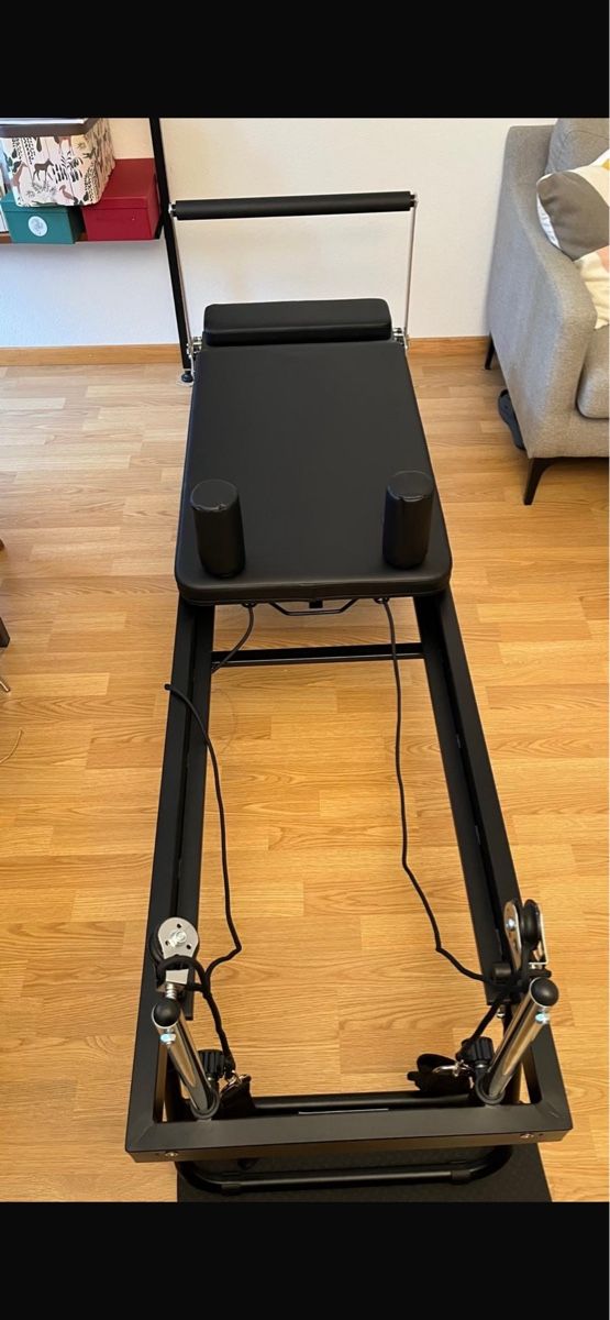 Aldi Vélos d'appartement: Pilatesreformer Gerät – D'occasion à Bülach par Schubsi