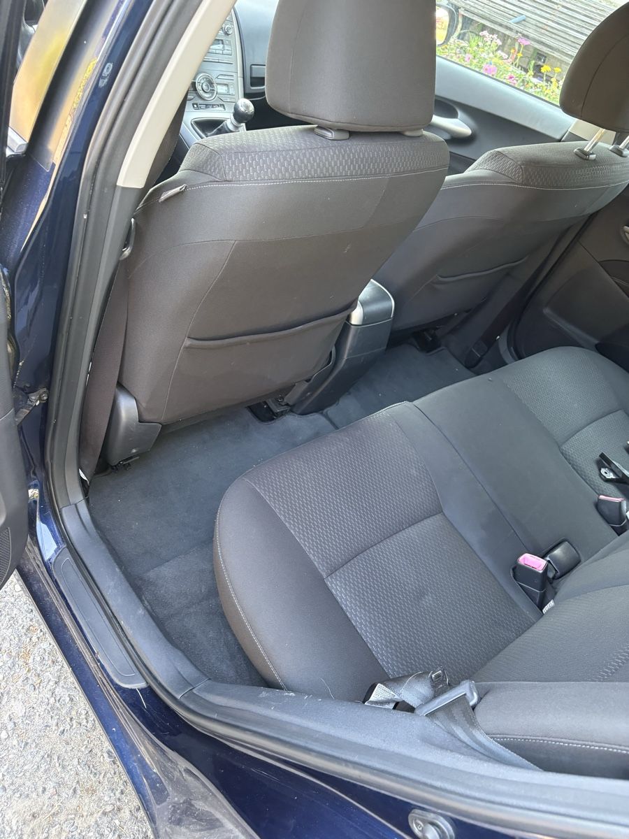 Toyota Automobili: Toyota auris – Usato da Siviriez venduto da S16_cl2000 4