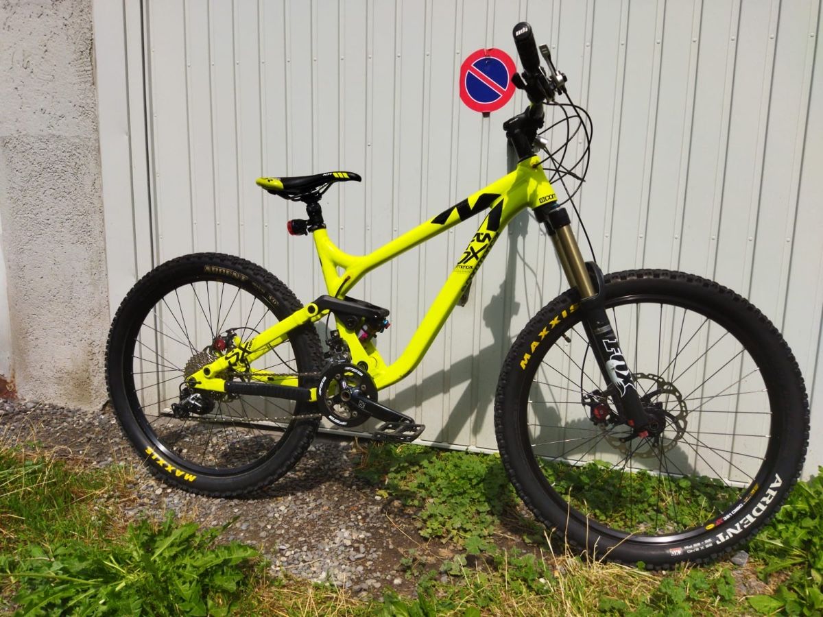 Commencal Biciclette: Commencal Meta SX Rahmengrösse L Fox Talas Gabel – Usato da Zürich venduto da RoemuRedh