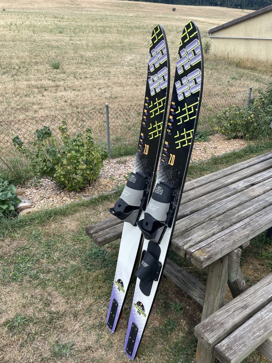 Skis: Ski nautique – Gebraucht aus Chézard-St-Martin von RePhone_