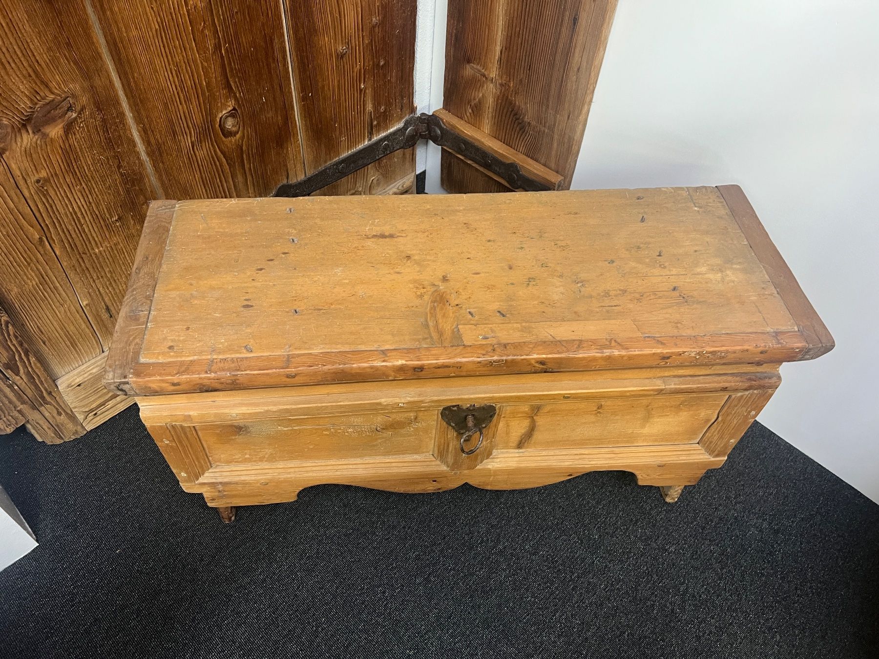 Cassapanche: Mini Truhe aus dem Bergell – Usato da Gossau SG venduto da Keller-Antiques 1