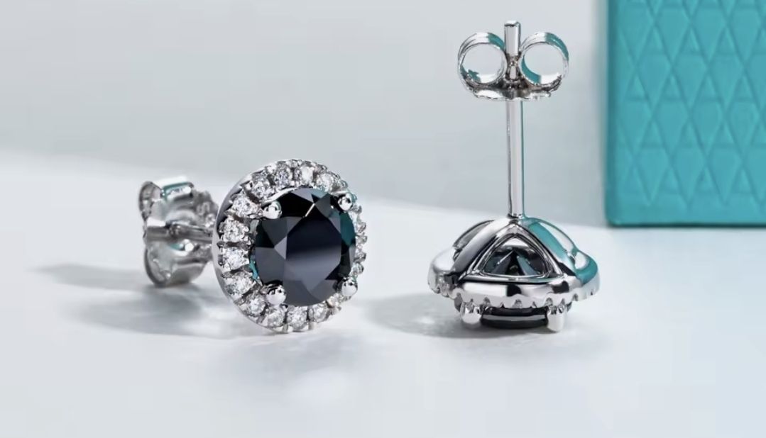 Ohrringe & -stecker: Ohrstecker schwarzer Stein mit Moissanite Silber neu – Neu und originalverpackt aus Zürich von robbie04 2