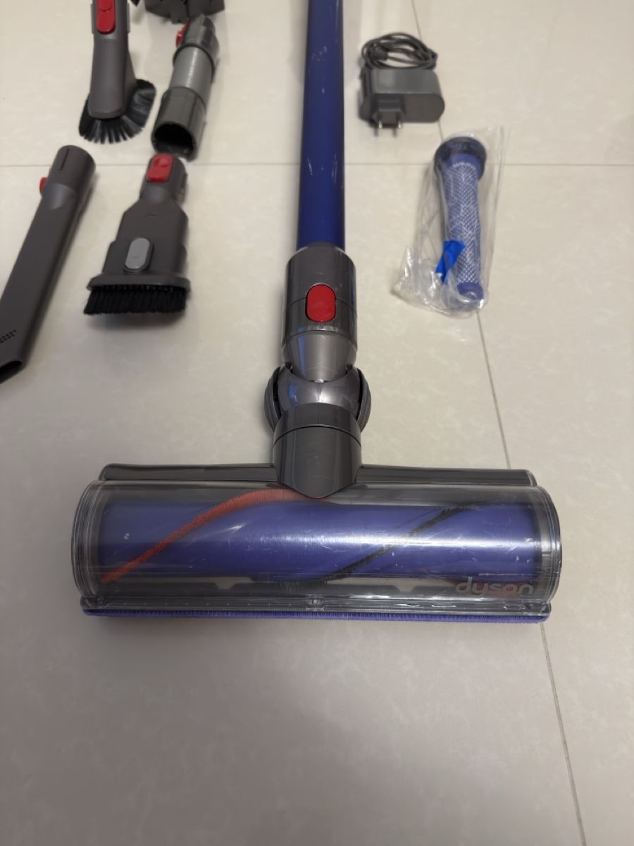 Dyson Aspirateurs & Accessoires: Dyson V7 Akkustaubsauger – D'occasion à Trimbach par Fily-90 1