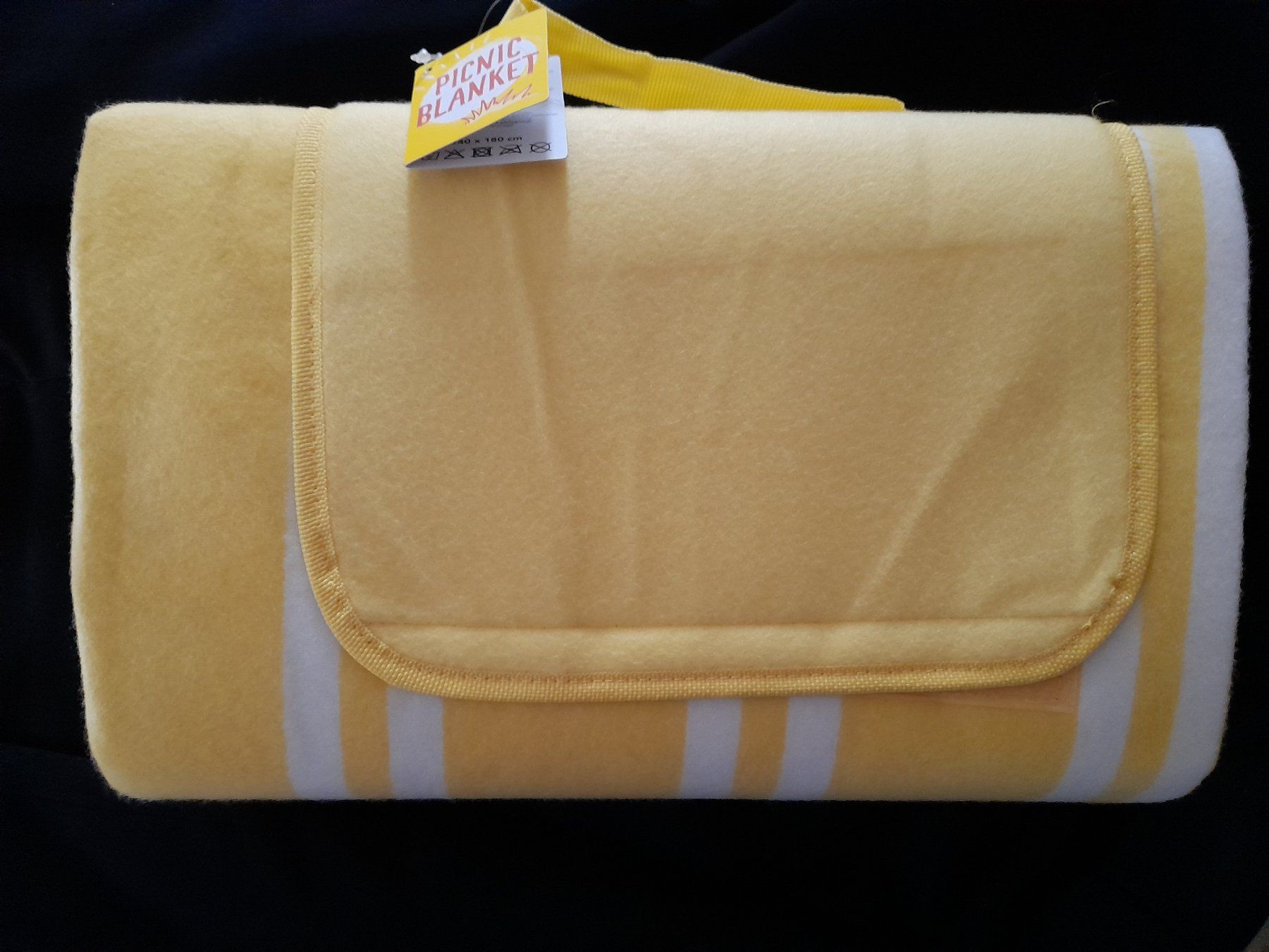 Coperte: NEU: Gestreifte Picknickdecke / Stranddecke mit Tragegriff – Nuovo e nell'imballaggio originale da Reinach BL venduto da sbsmsa