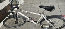 Vélo Scott Solution 26 pouces blanc bon état