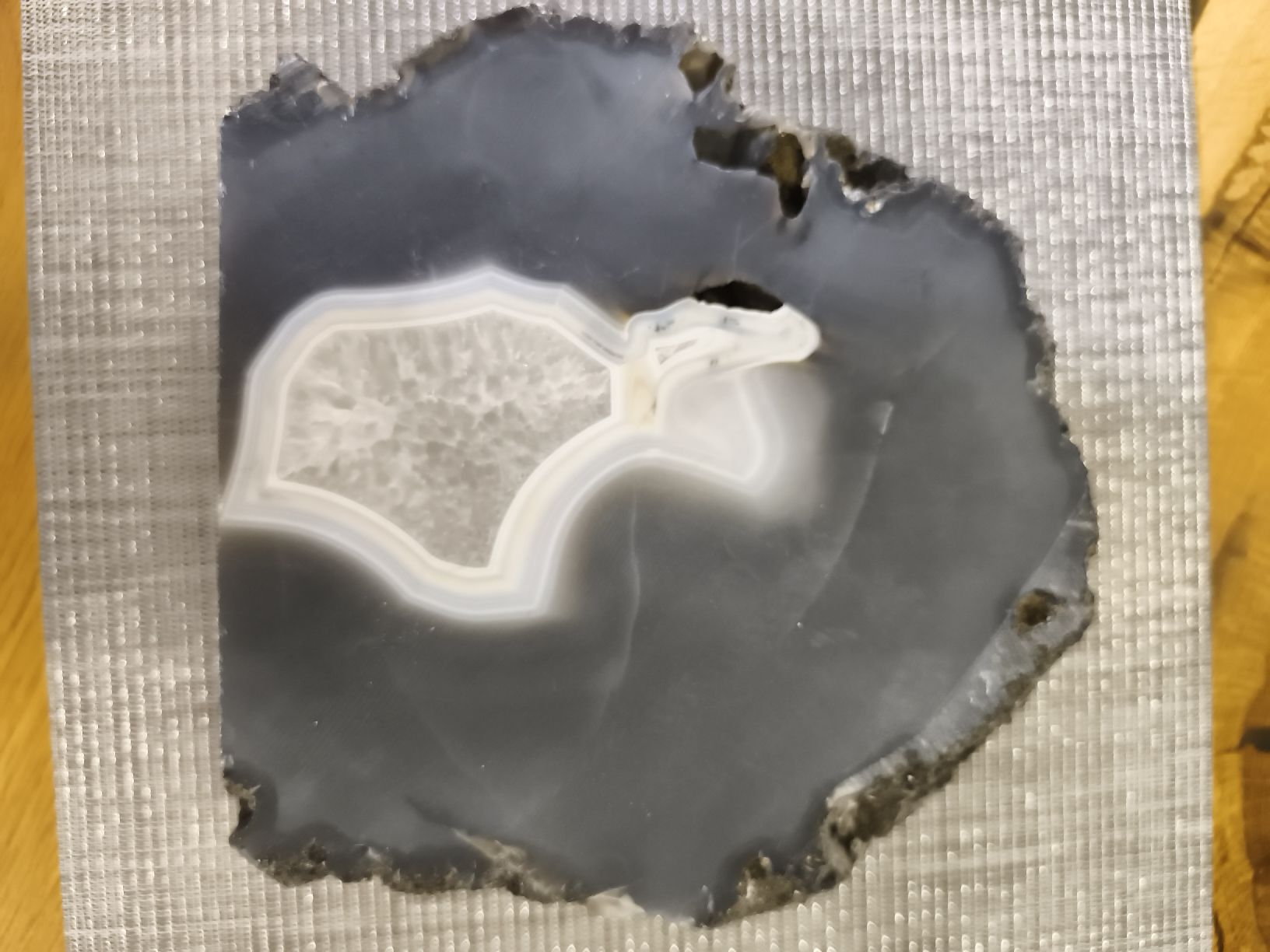 Mineralien & Heilsteine: Achat-Geode mit Kristallhöhle (A7) – Gebraucht aus Künten von Schnaepplihuus 5
