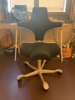 Håg Capisco 8106 Office Chair (black fabric cover, used)