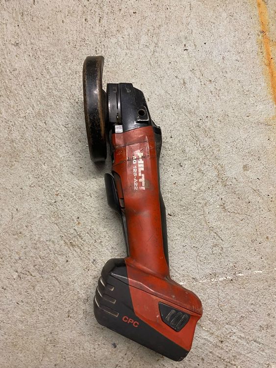 Hilti Meuleuse dangle AG 500 A22 à batterie 22 V sans balais de 5 po