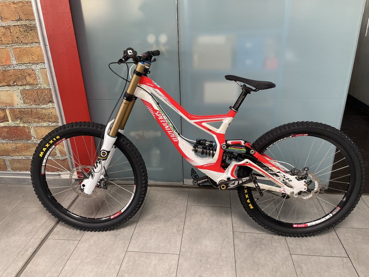 Specialized Velos: Specialized Demo Downhill Bike – Gebraucht aus Oftringen von GWC_1