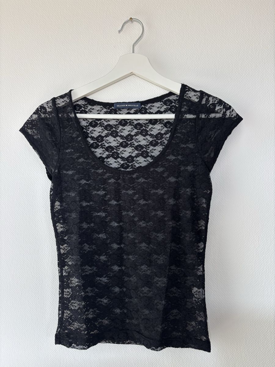 Brandy Melville T-shirt: T-Shirt von Brandy Melville – Nuovo (secondo la descrizione) da Müllheim Dorf venduto da Lavwy