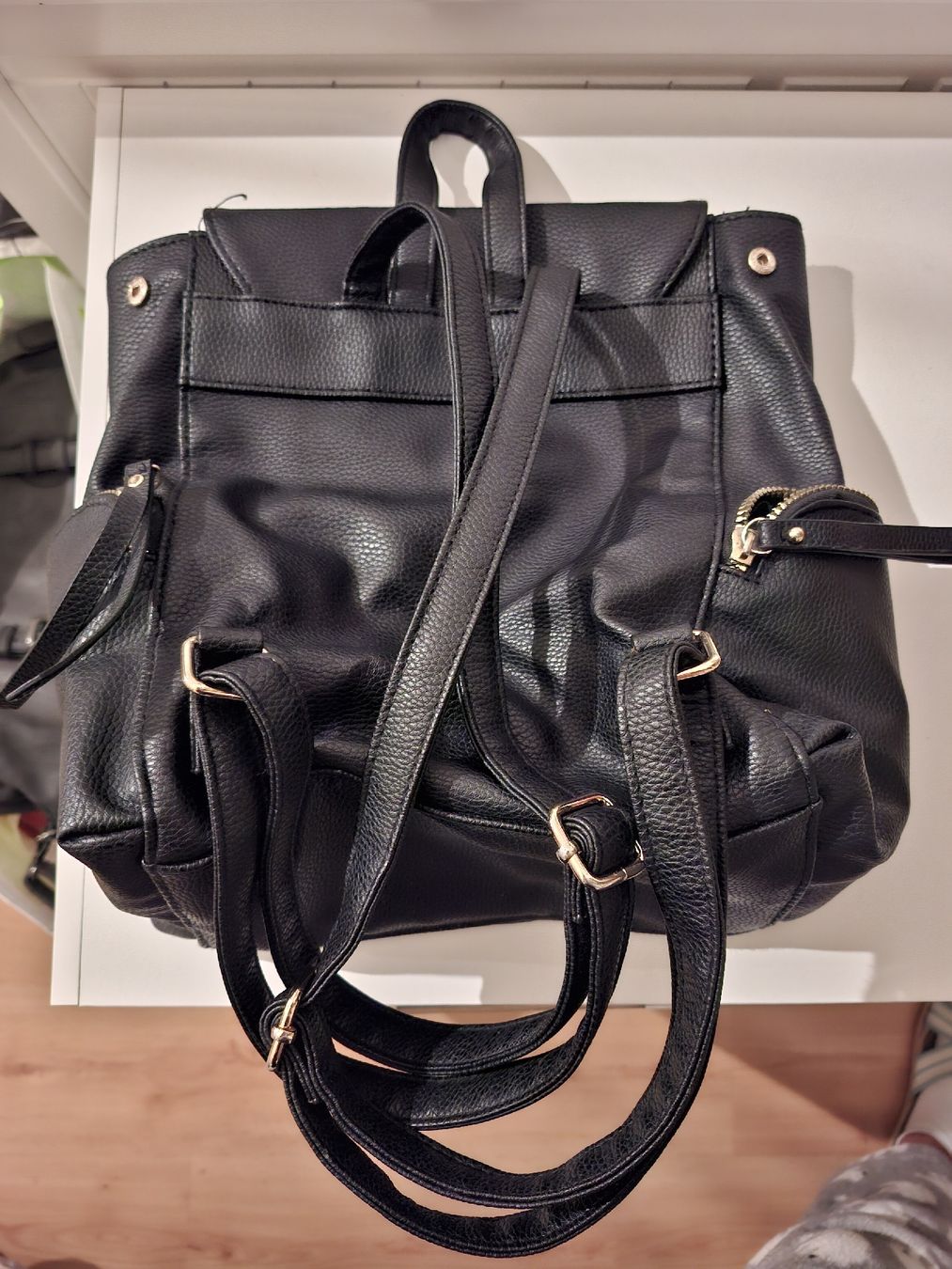 Primark Zaini: Sac à dos noir – Usato da La Chaux-de-Fonds venduto da emm_9r5v 1