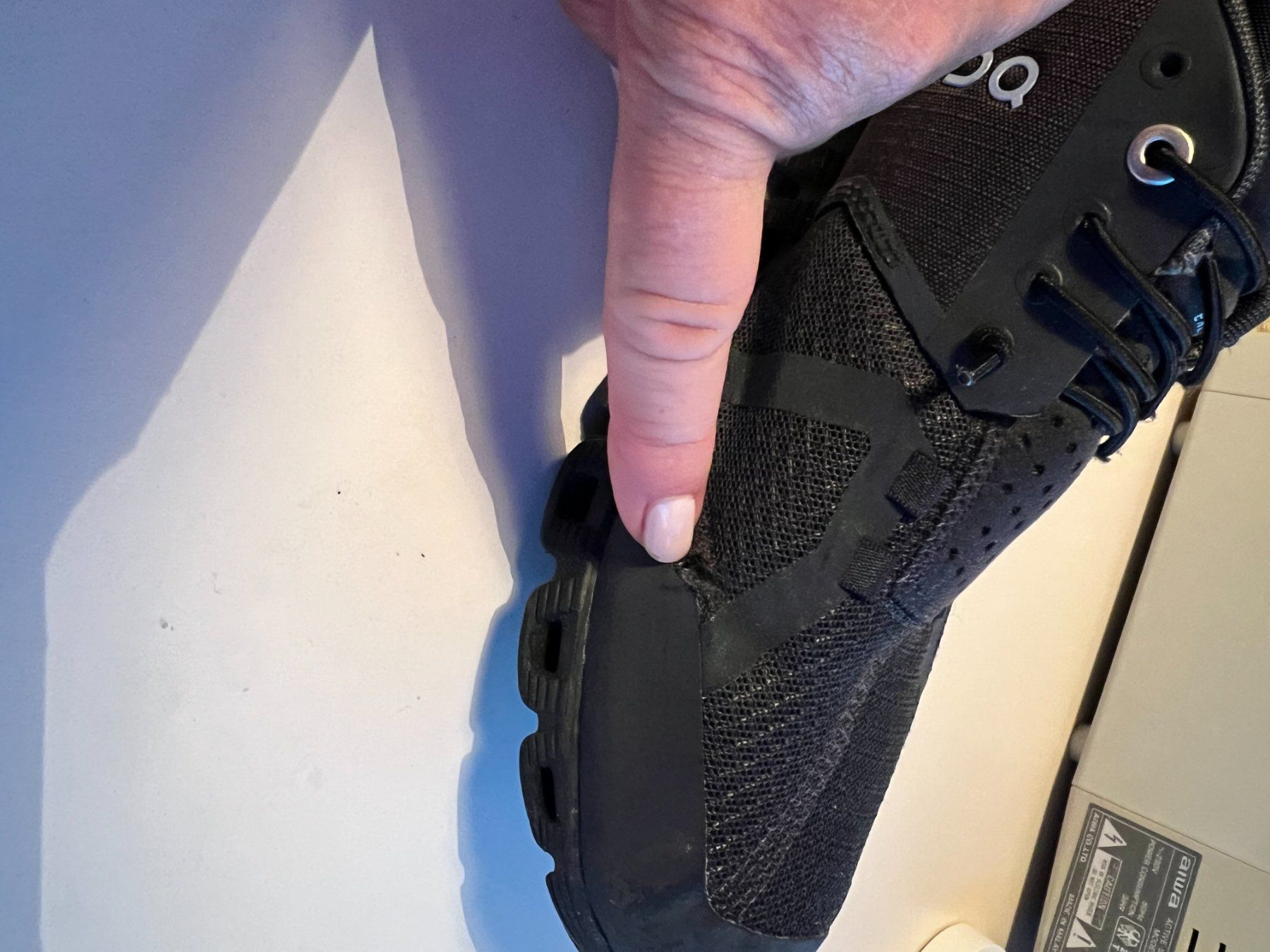 Scarpe da uomo: ON Schuhe Waterproof schwarz – Usato da Mörel venduto da Emozia 7
