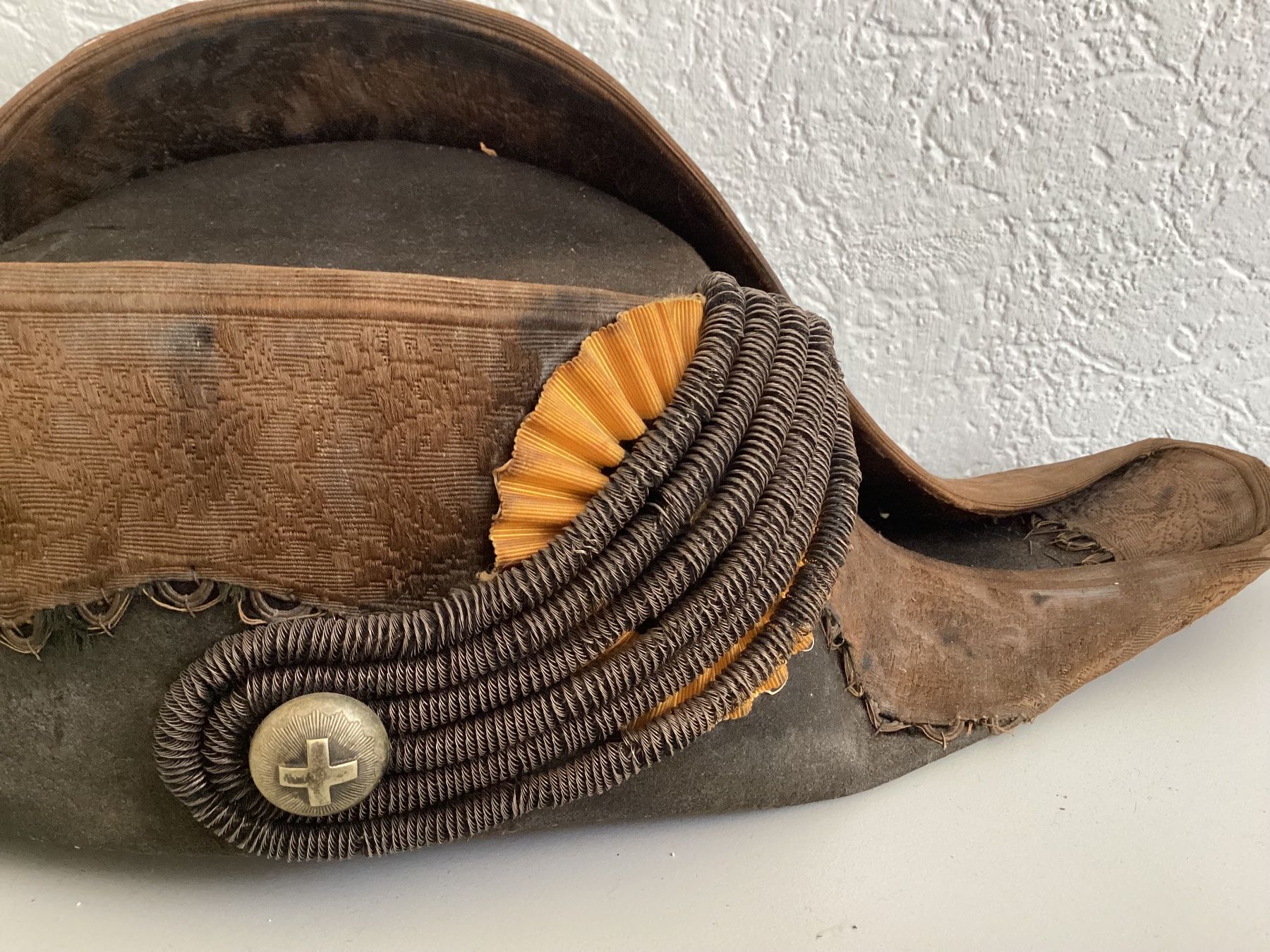 Schweizer Armee Uniformi: Bicorne militaire – Usato da Vouvry venduto da marius09 1