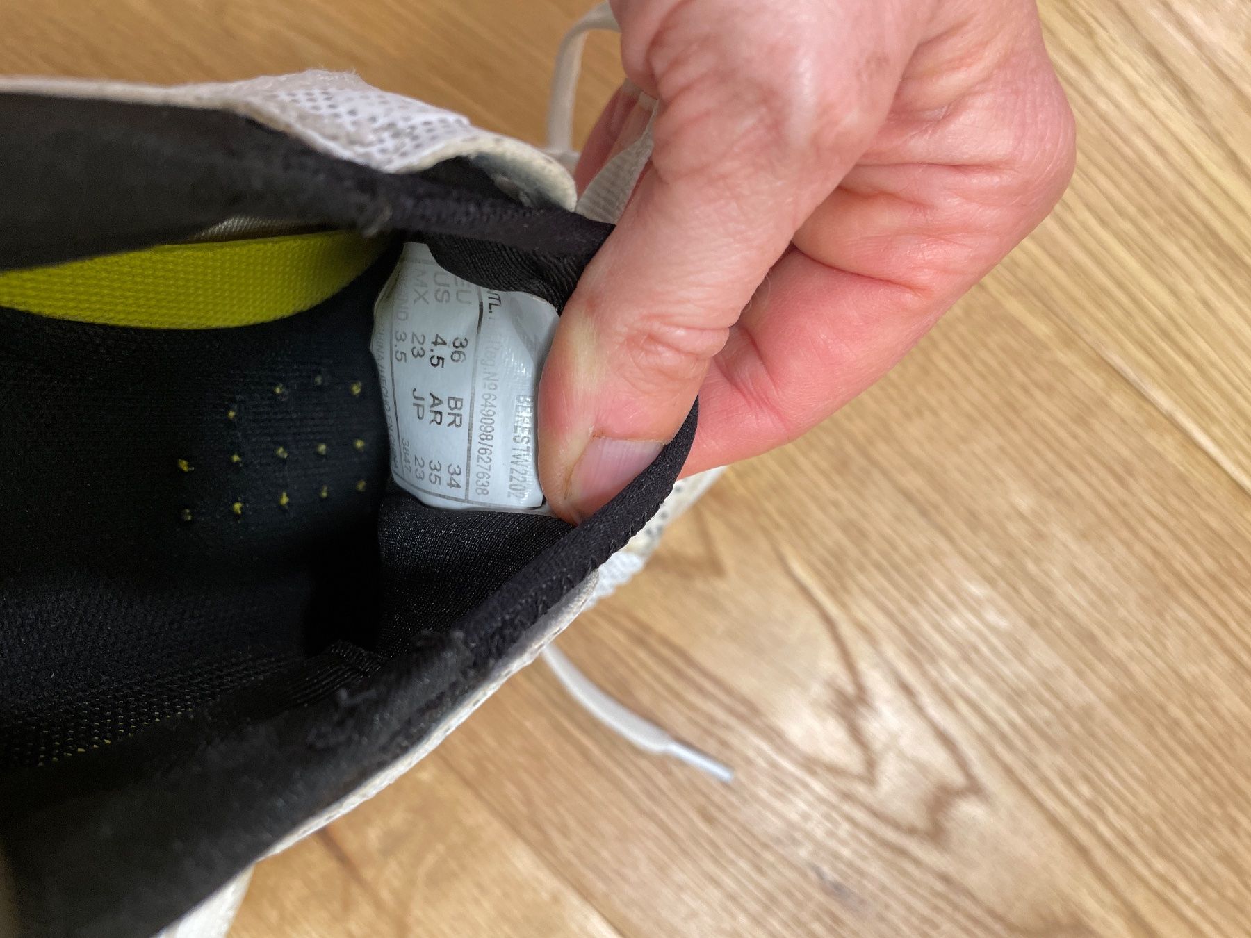 Scarpe da uomo: Joma Hallenschuhe, Turnschuhe, Grösse 36 – Usato da Eschenbach SG venduto da Jane_janijo 2