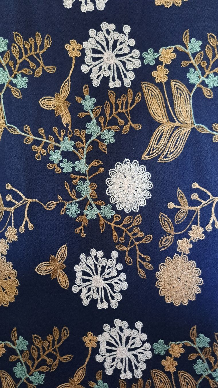 Foulard & Sciarpe: *** SALE *** Schal bestickt – Usato da Winterthur venduto da Ric_Ardo_ 3