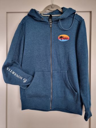 Warme blaue Novartis Kapuzenjacke, Grösse M, Top Zustand