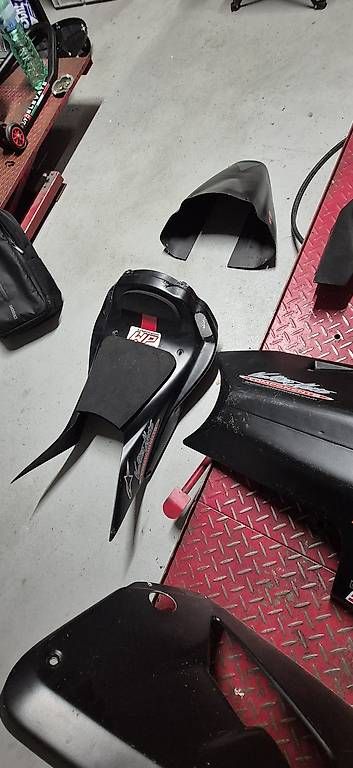 Tutti i ricambio per moto: Carene CBR 600rr  – Usato da Solduno venduto da kil_sc68 2
