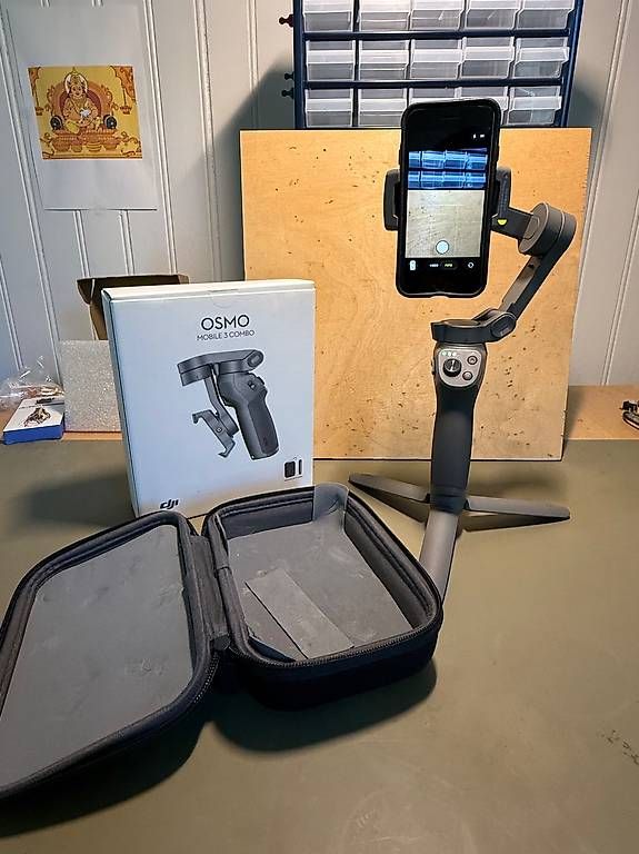 Stative & Köpfe: DJI Osmo Mobile 3 Combo Gimbal inkl. Tasche & Stativ – Gebraucht aus Frauenfeld von Joshino 1