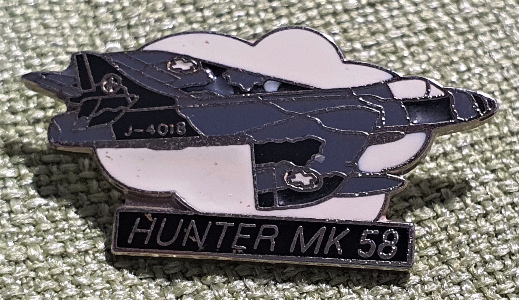 Schweizer Armee Placchette & Badge: M771 - Pin Swiss Air Force HUNTER MK 58 – Usato da Reinach BL venduto da Boston-Verkauf