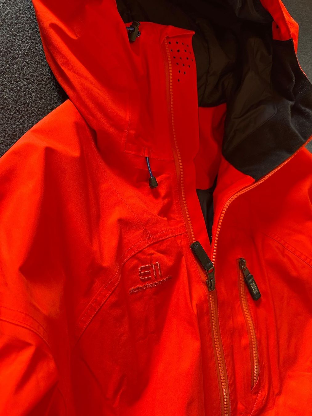 Elevenate Giacche: Elevenate Creblet Gortex Veste Red Glow – Nuovo (secondo la descrizione) da Verbier venduto da gue_mmv5 3