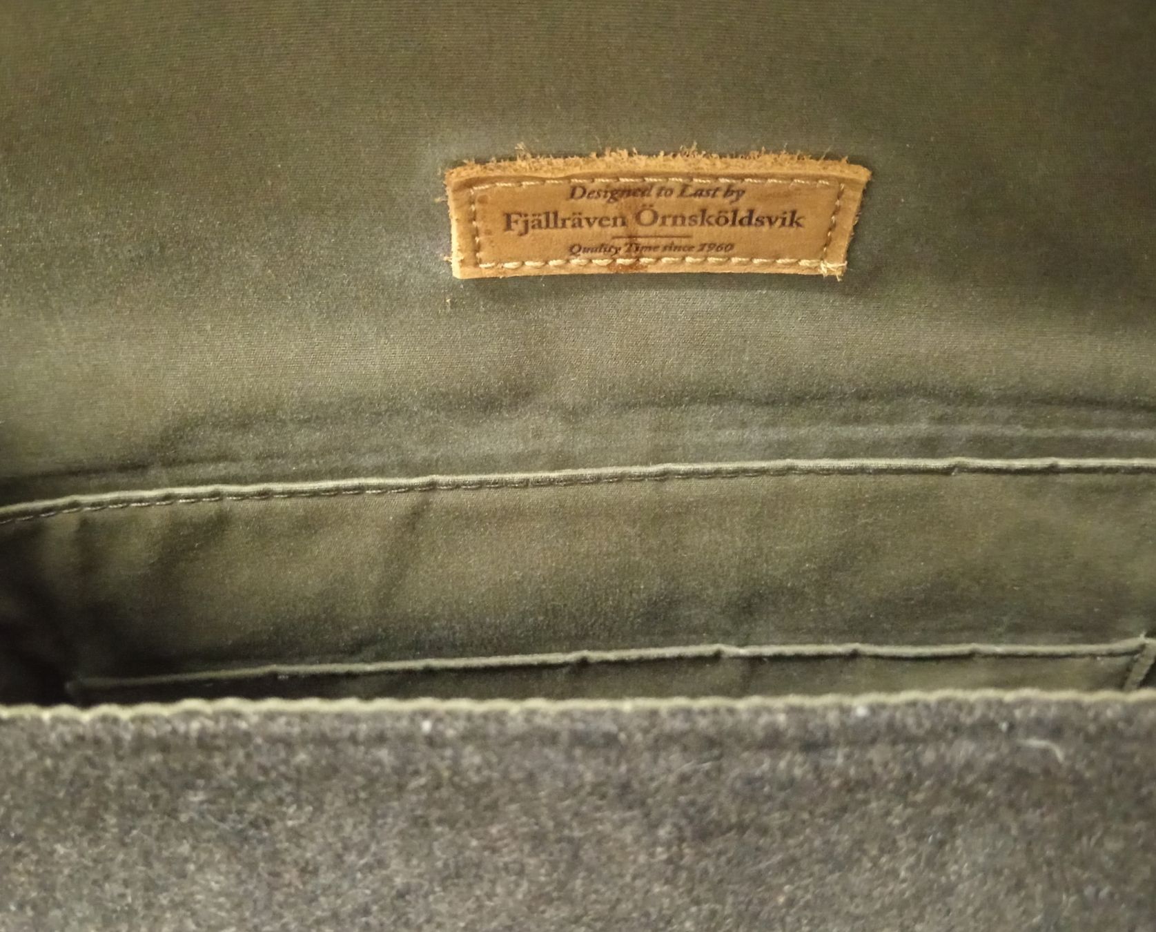 Fjällräven Zaini: Fjällräven Rucksack Filz Grau – Usato da Allschwil venduto da Evgeniia78 8