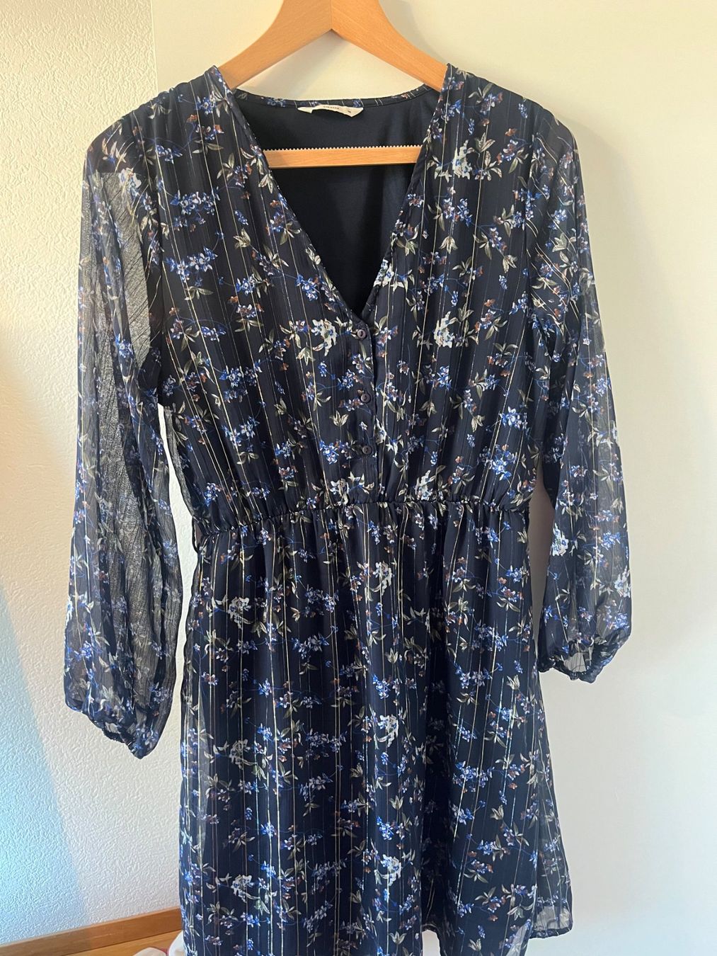 Vestiti: Blumiges Kleid – Usato da Zürich venduto da tts_rb9d