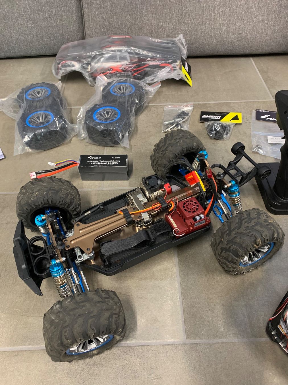 Amewi Modellismo RC: Amewi Crusher RTR Ready-to-Run – Usato da Reinach AG venduto da Renaultpower 1
